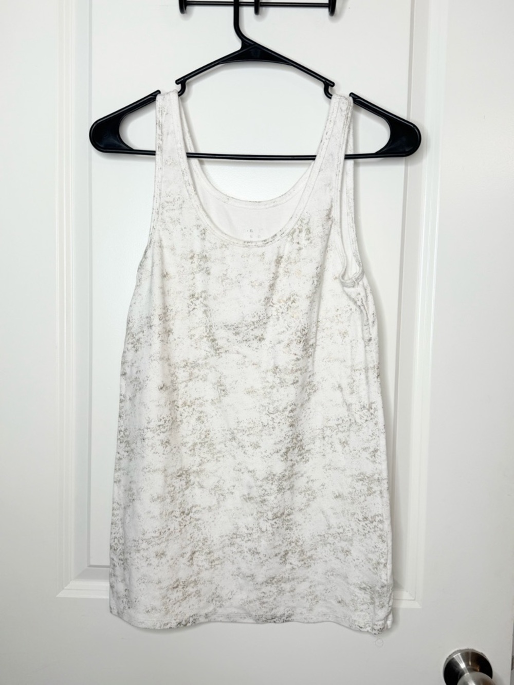 A New Day XL White Gold Metallic Tank Top Sleeveless Stretch Shimmer Casual
